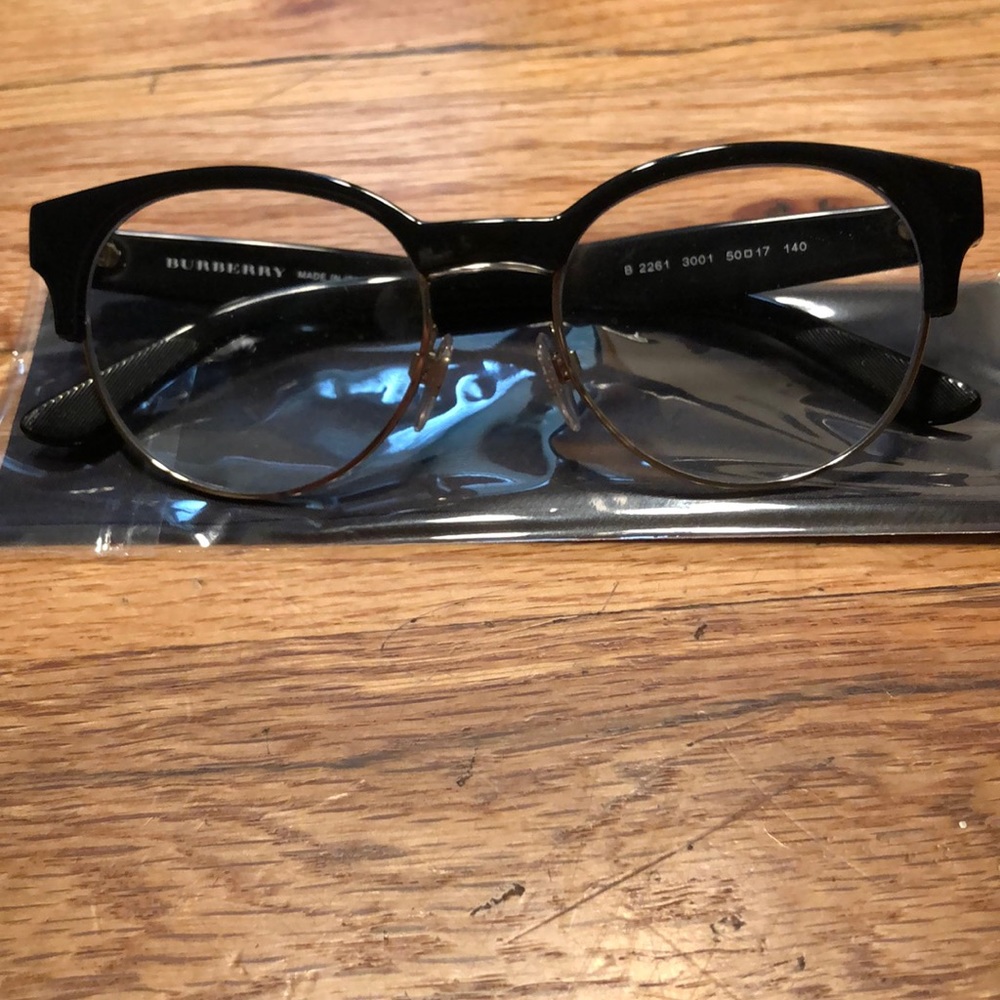 Burberry glasses black and gold